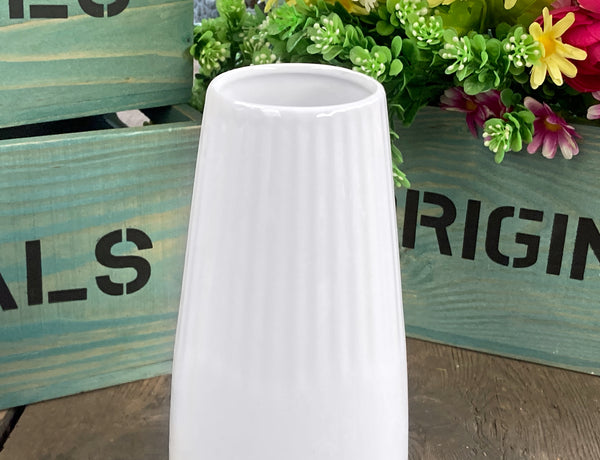 Teardrop Shape Ceramic Vase - White
