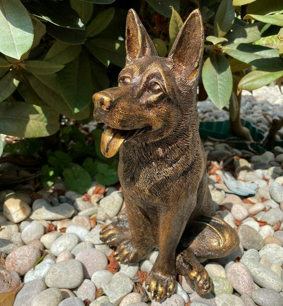 Sitting German Shepard Garden Ornaments - Bronze