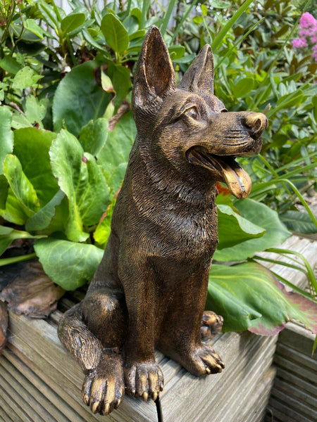 Sitting German Shepard Garden Ornaments - Bronze