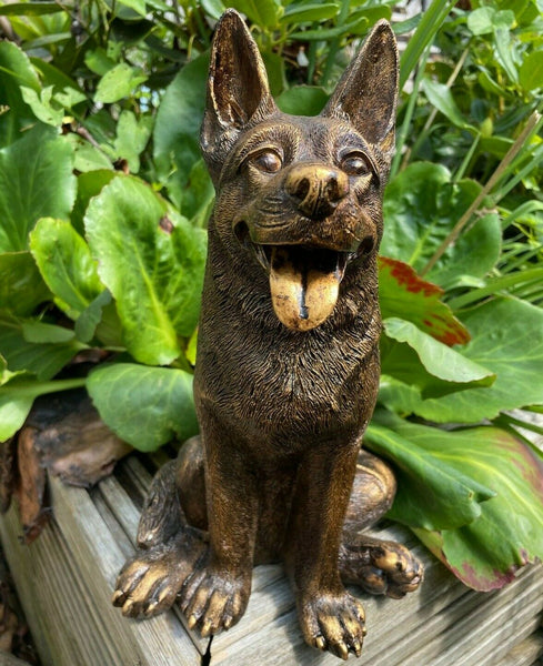 Sitting German Shepard Garden Ornaments - Bronze