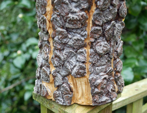 Tree Stump Shape Nesting Box / Bird House